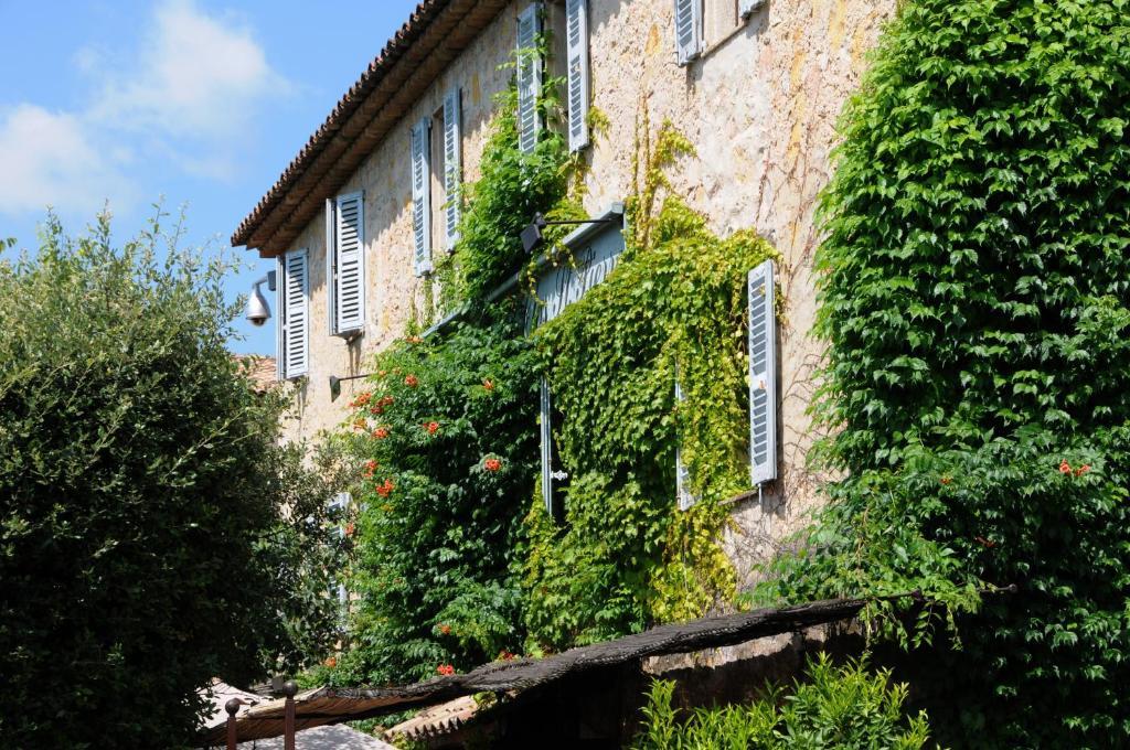 Hotel Du Clos Le Rouret Exteriör bild